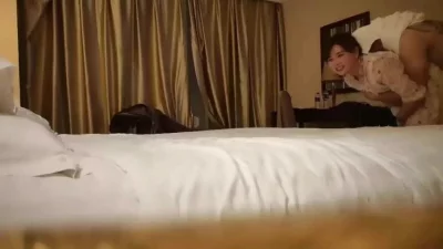 背着老公出来偷情的大奶少妇淫荡无比